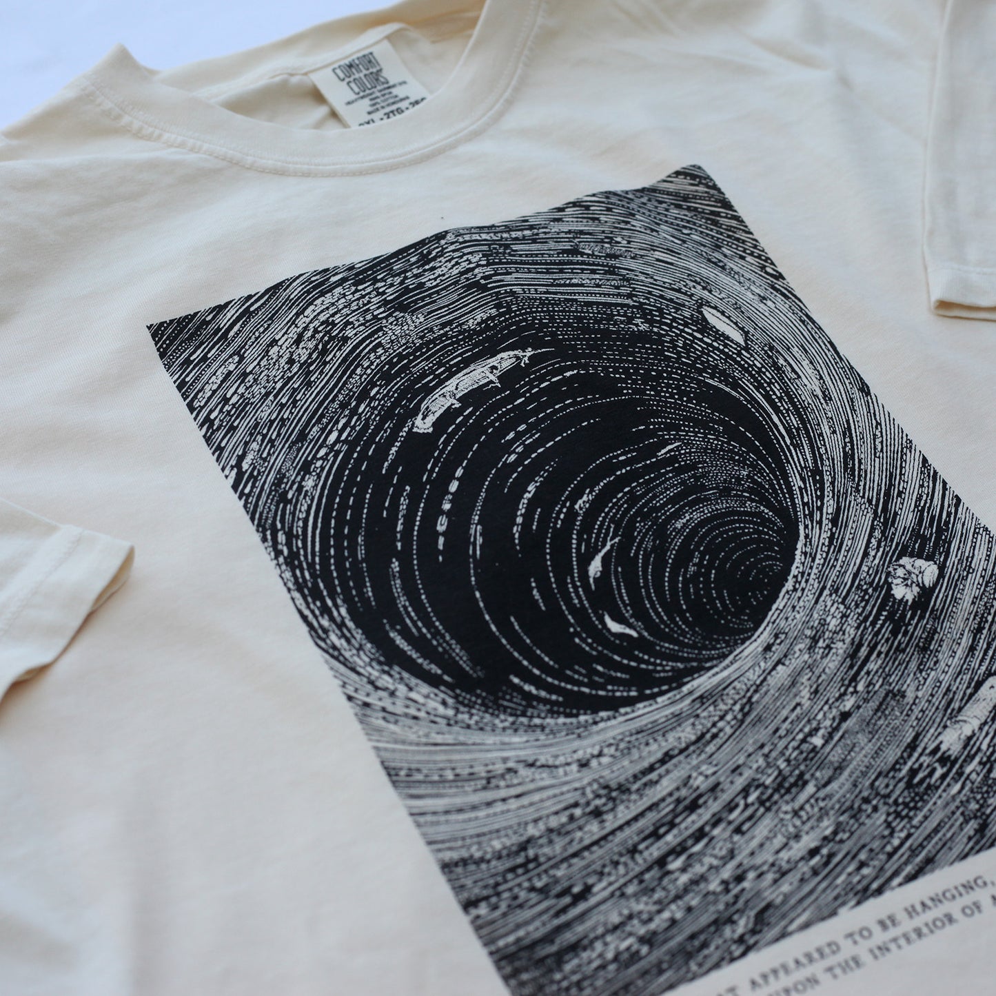 Maelstrom Tee Cropped (Ivory)