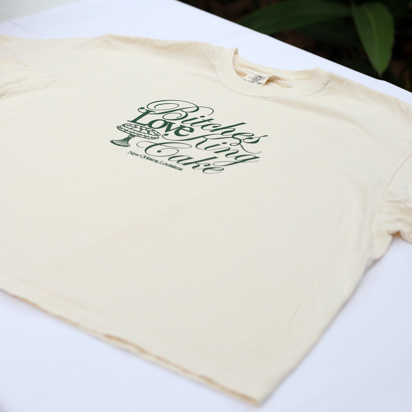 King Cake Tee Cropped (Ivory)