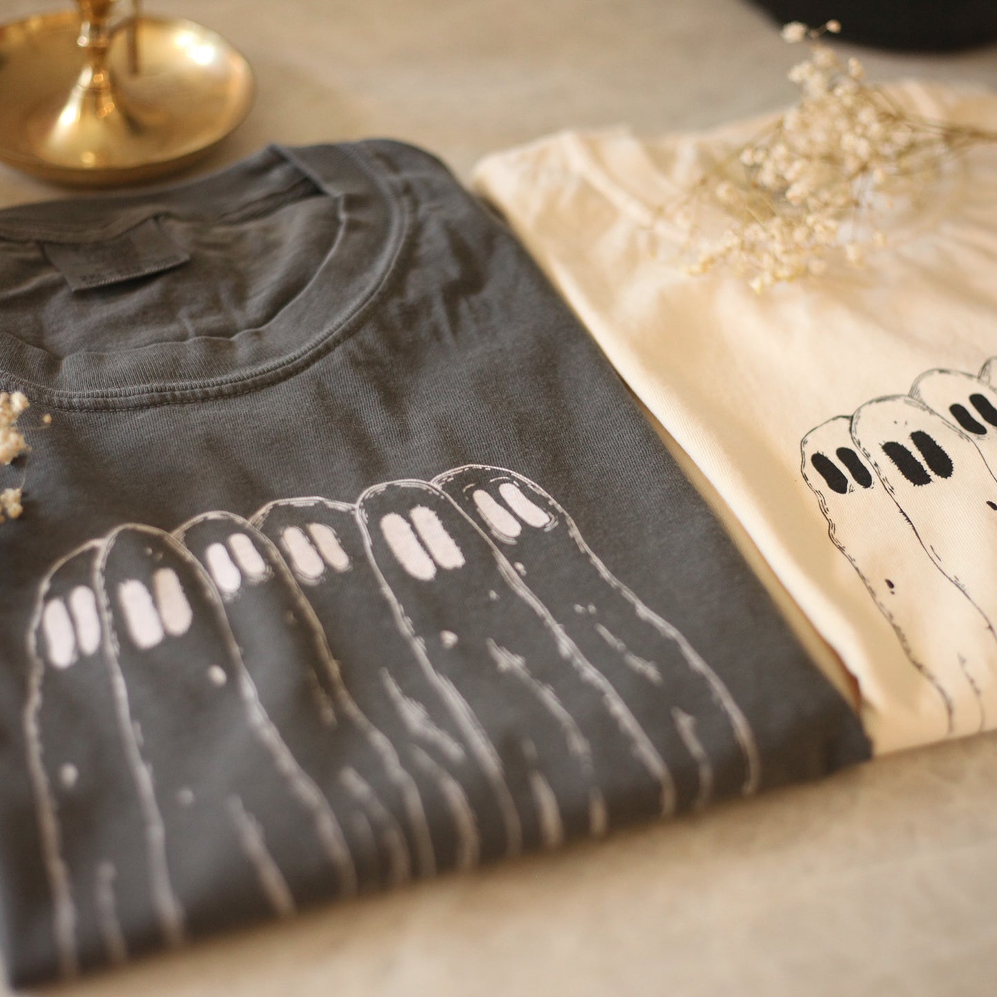 Spooky Ghosts Tee (Pepper)