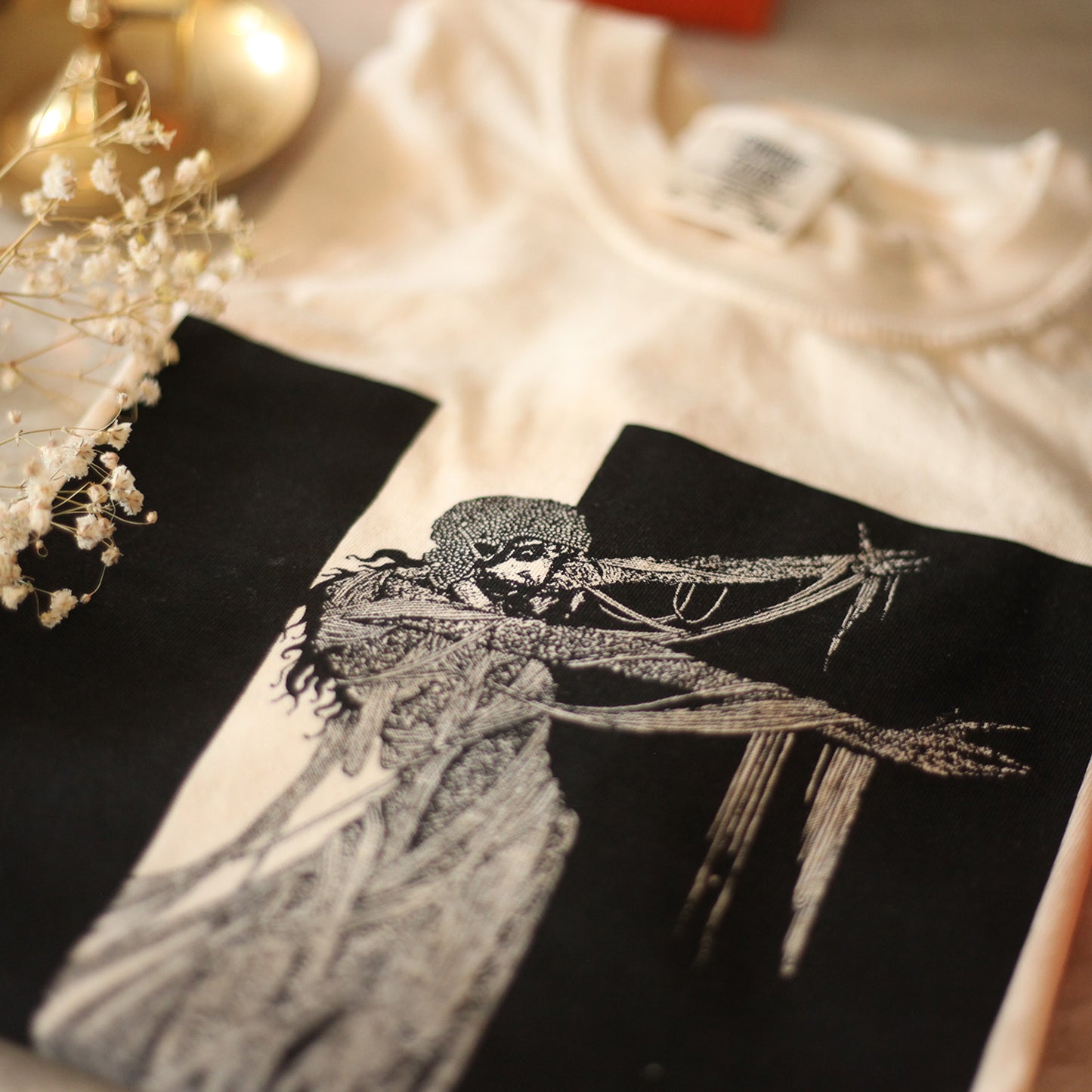 Lady Usher Tee (Ivory)
