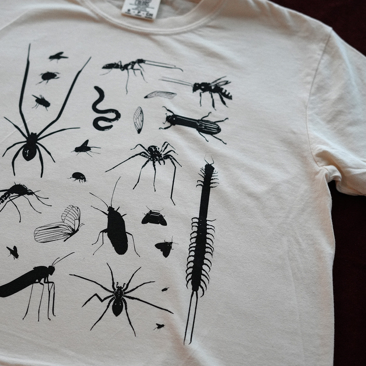 Creepy Crawliers Tee Cropped (Ivory)