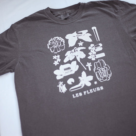 Les Fleurs Tee (Pepper)