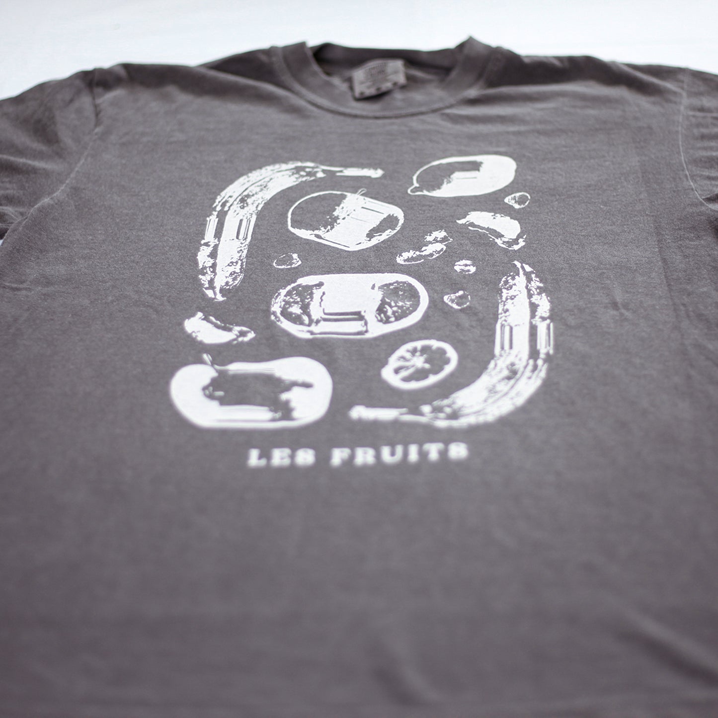Les Fruits Tee (Pepper)