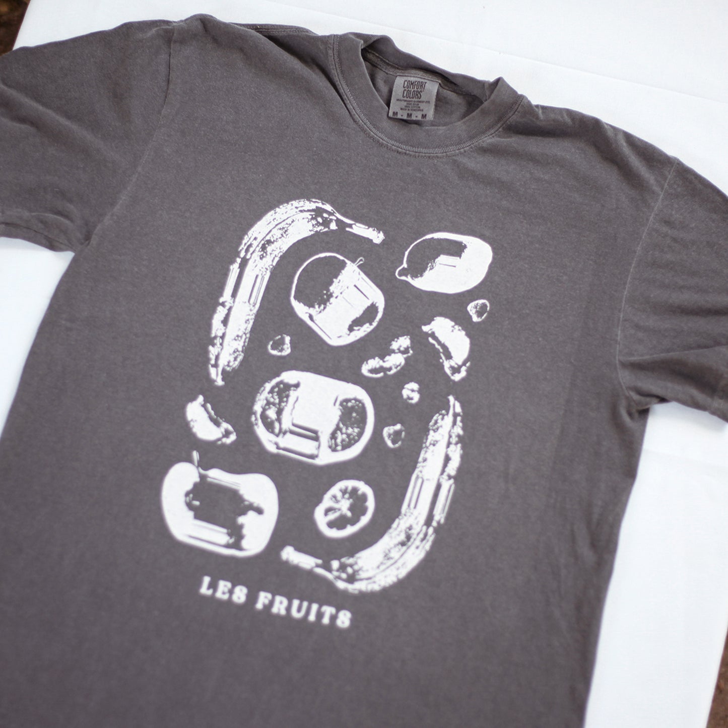 Les Fruits Tee (Pepper)