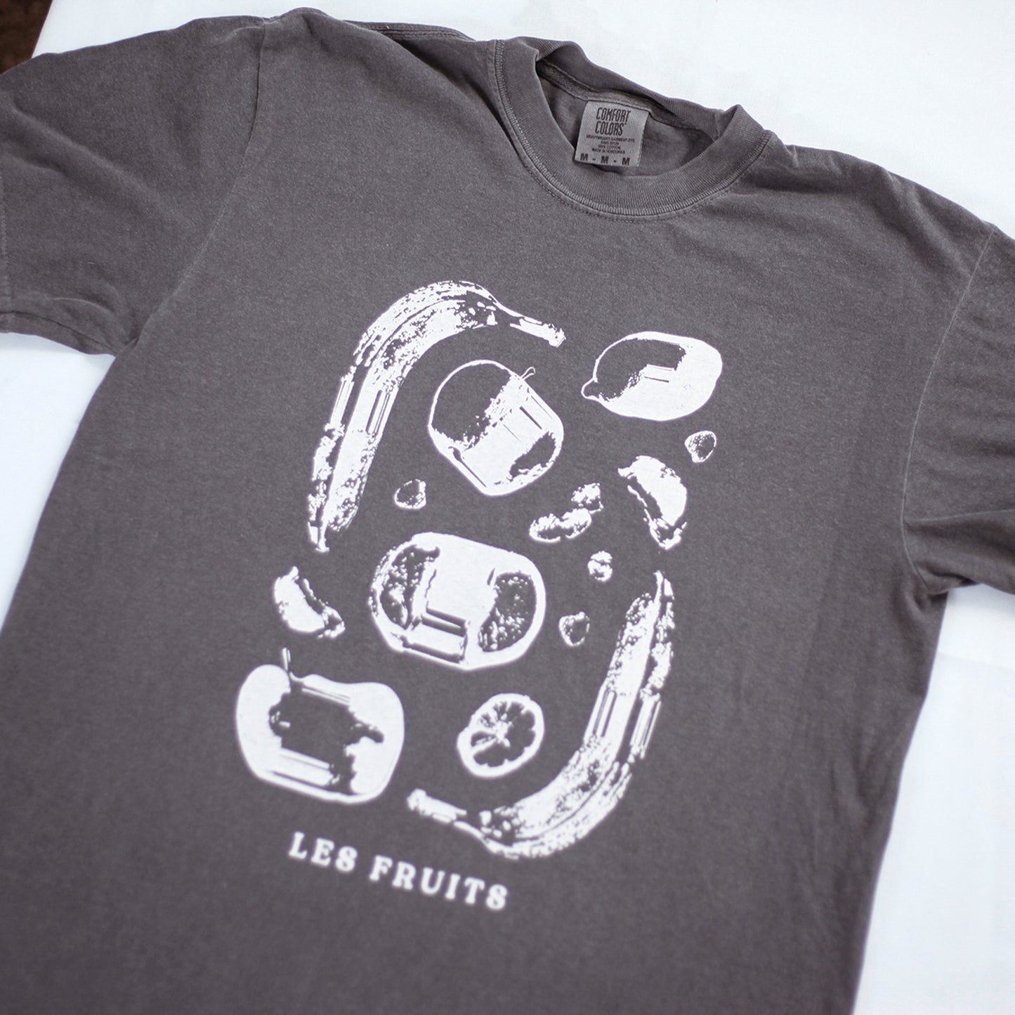 Les Fruits Tee (Pepper)