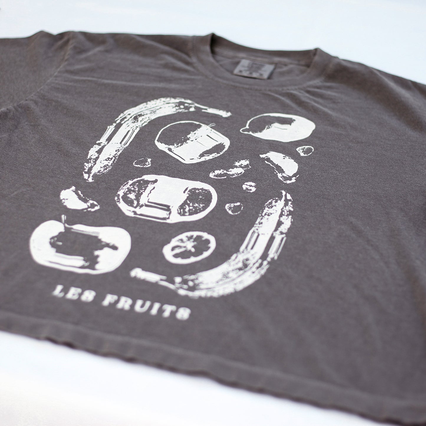 Les Fruits Tee Cropped (Pepper)