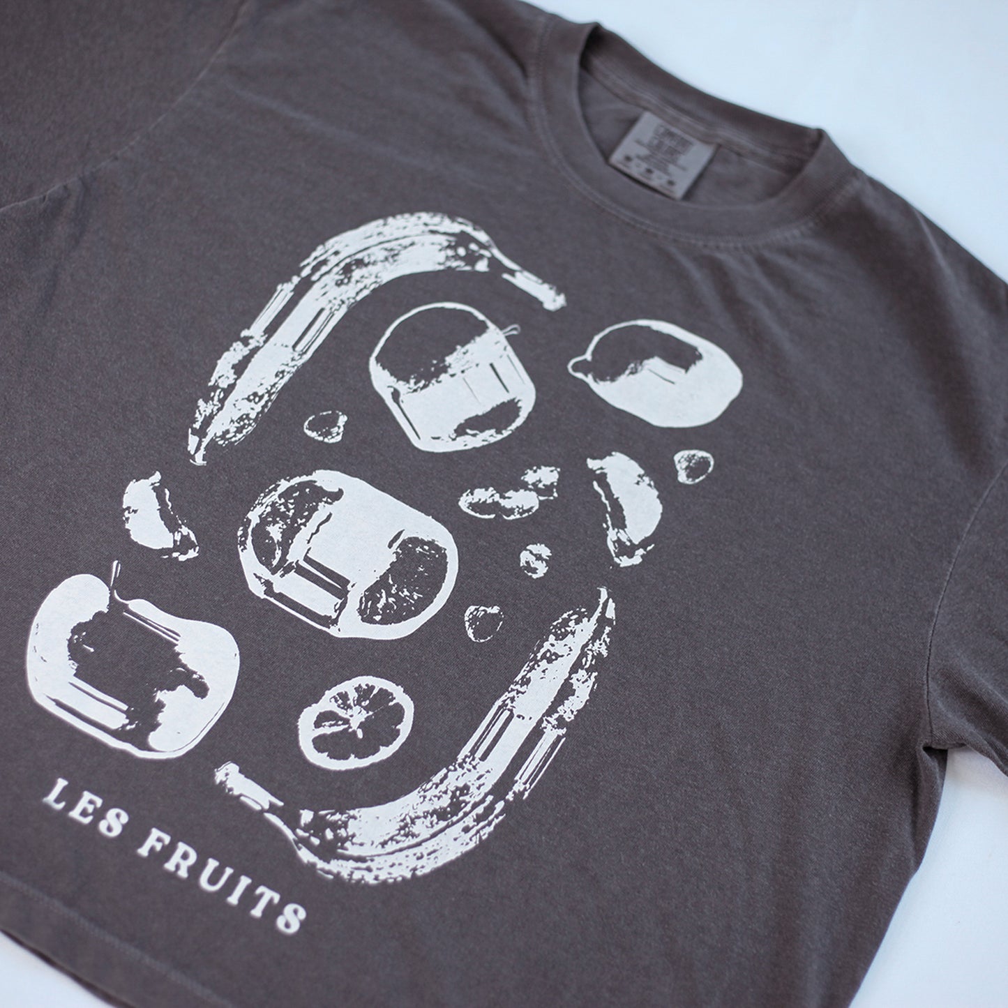 Les Fruits Tee Cropped (Pepper)