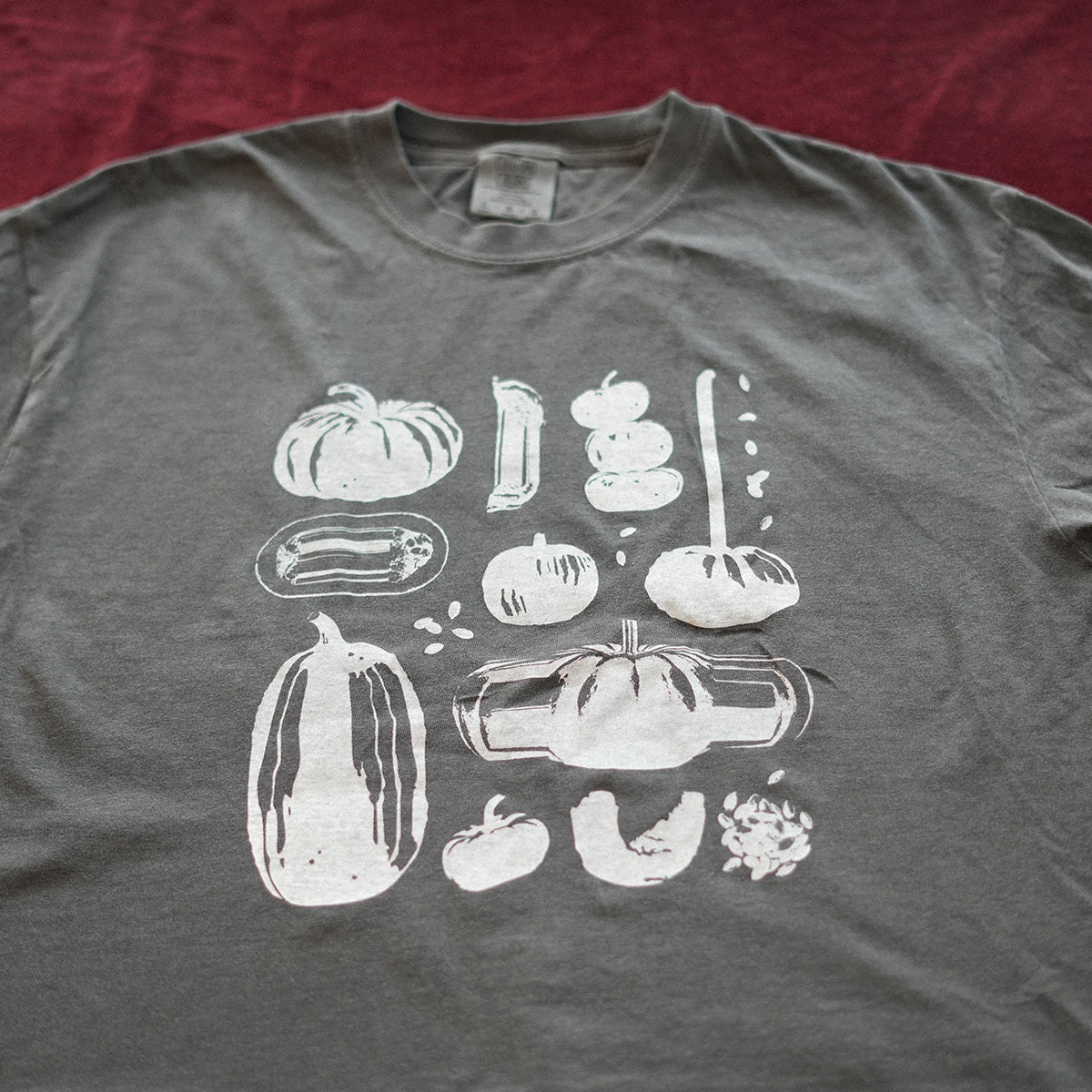Pumpkin Tee Cropped (Pepper)