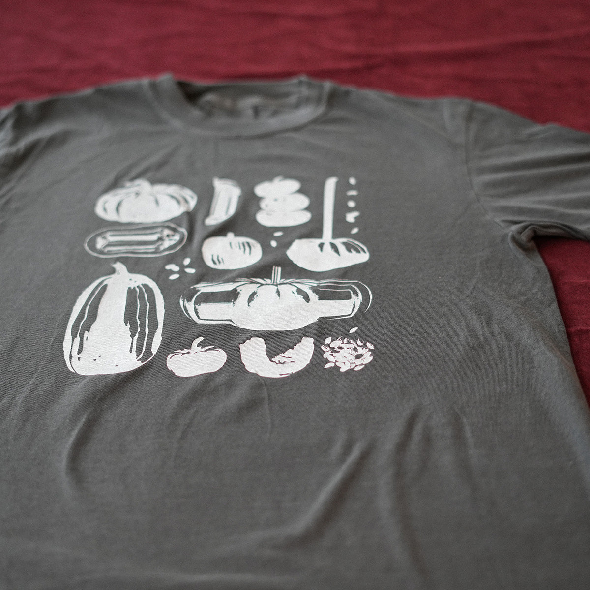 Pumpkin Tee (Pepper)